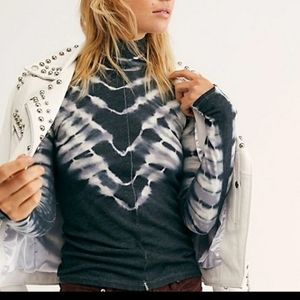 FREE PEOPLE PSYCHEDELIC TURTLE TIE DYE MOCK NECK